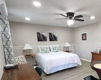 #28 @Little Belleview by Joyful Moments Vacation - Jasmine Estates - Bedroom