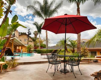Best Western Woodland Hills Inn - Woodland Hills - Bâtiment