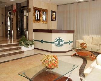 Al Sharq Hotel Suites - Baithans - Sharjah - Receptie