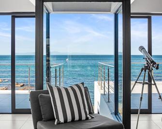 Shelley Point Beach Villa by Host Agents - Saint Helena Bay - Balkon