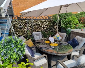 Dungarvon House B&B - Worle - Terasa