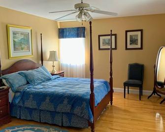 4 Star Forest & Lake Pei B&b: Northumberland Room, Prince Edward Island - Murray Harbour - Habitación