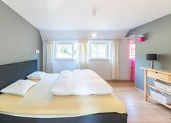 Spacious holiday home in Durbuy with private pool - Durbuy - Slaapkamer