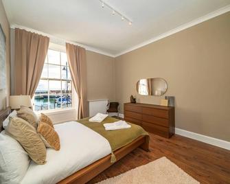 One Shore - Arbroath - Bedroom