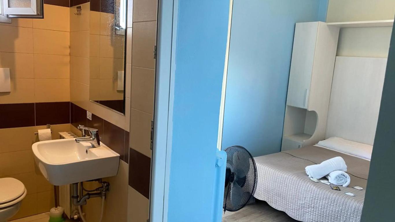 هوتل كينيدي