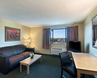Oxnard Inn Lancaster - Lancaster