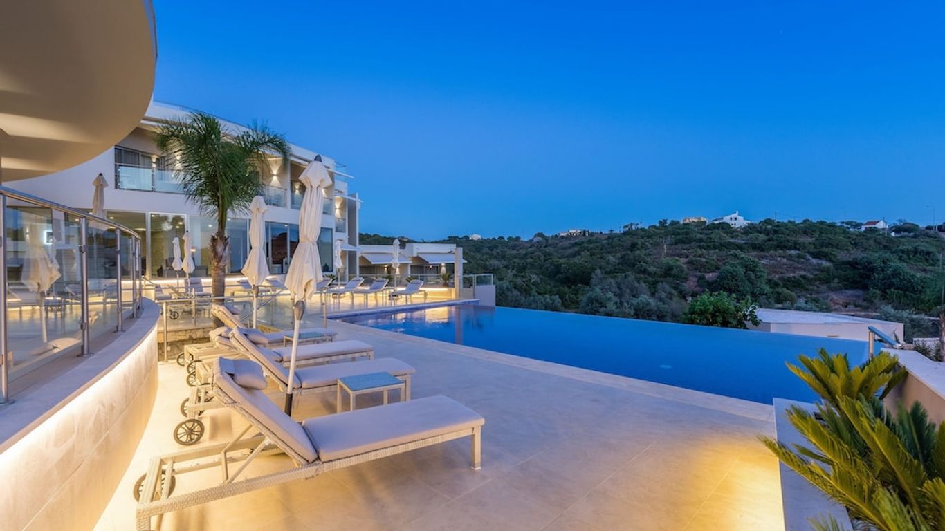 Caneiros Luxury House & Suites