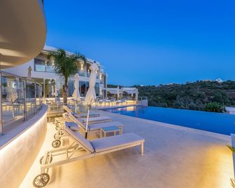 Caneiros Luxury House & Suites - Lagoa - Zwembad