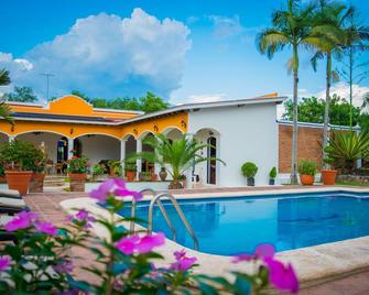Hotel Quinta Valentina - Jala - Piscina