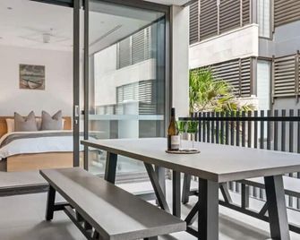 LUXE - Location, Style, Space in the heart of town - Mornington