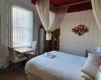 The Edward Hotel - Gloucester - Habitación