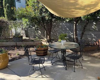 Downtown Grass Valley Cozy Hideaway - Grass Valley - Patio