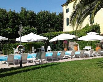 Albergo Roma - Casciana Terme - Басейн