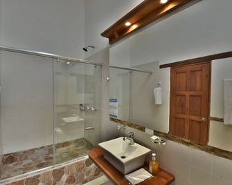 Hotel Jardines de la Villa - Villa de Leyva - Badkamer