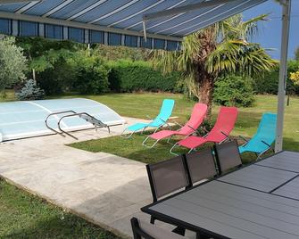 Cottage for 6 people with private pool. Between Sarlat and Montignac Lascaux - La Chapelle-Aubareil - Patio