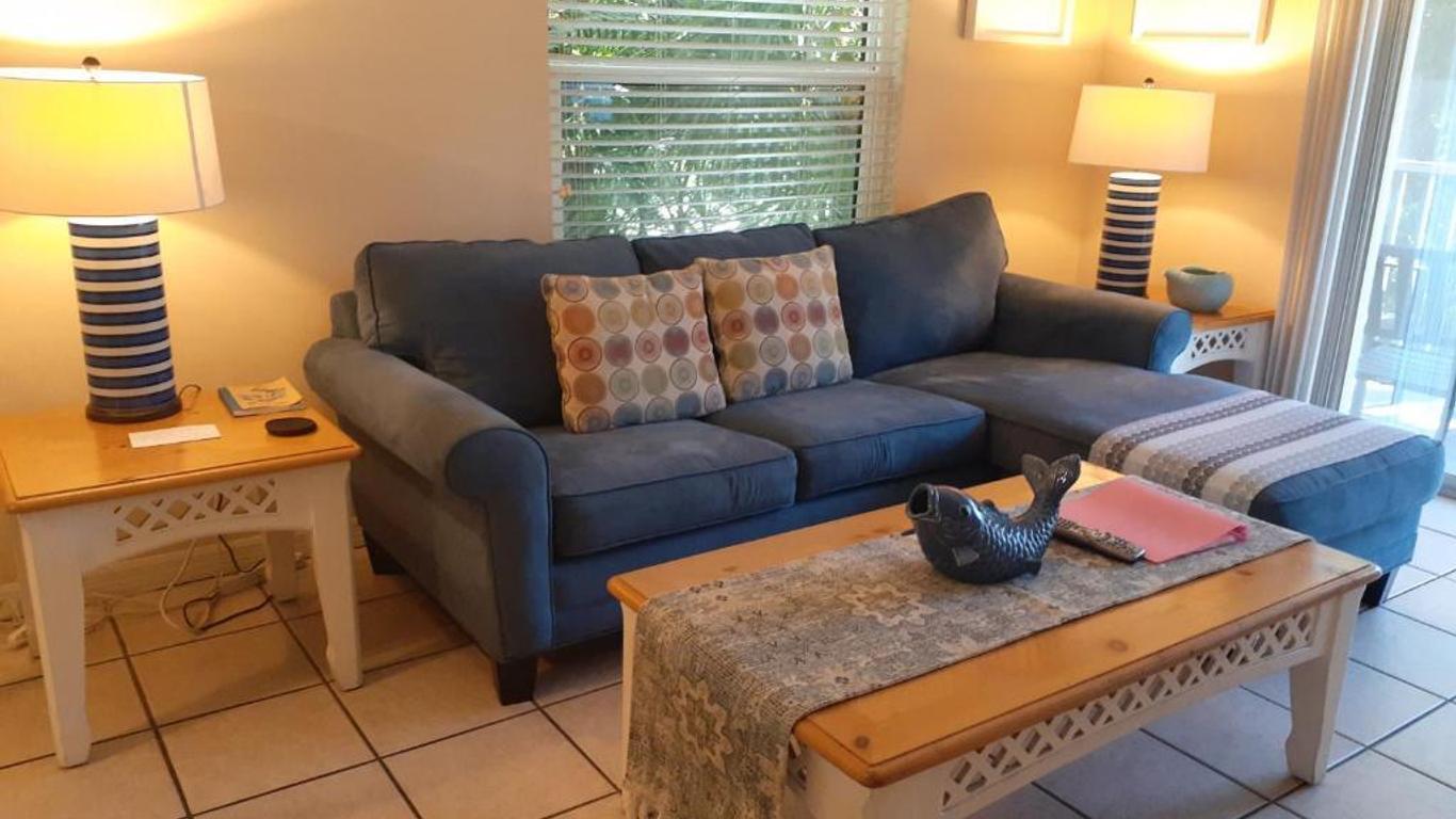 Hotel Turtle Crawl Inn Resort