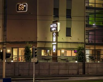 H24 Hotel - לה מה - בניין