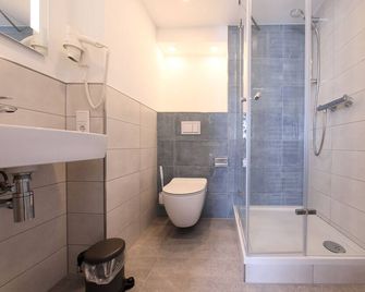 24/7 selfcheckin Schmiedestrasse - Leer - Salle de bain