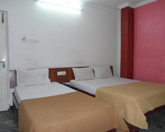 Hotel Vip Residency - Tirupati - Bedroom