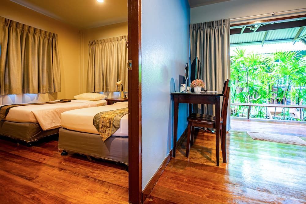 Baan Klang Aow Beach Resort - Bang Saphan - Bedroom