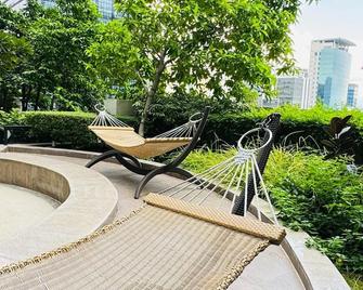Andi and Frances' Place at BGC - Taguig - Innenhof