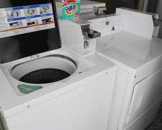 4Plus Hostel - Taipei City - Laundry facility