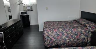 Hilltop Motel - Kingston - Bedroom