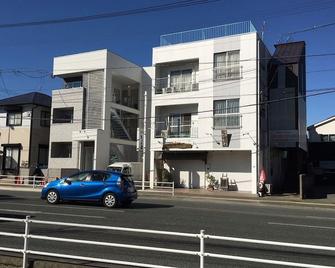 Wi-Fiアメニティ完備自炊可jr春日駅から10分、里帰りや仮住まいにファミリー向け宿泊所です。miyukihouse302 - 春日市 - 建物