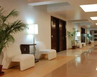 Sapphire Regency - Vadodara - Lobby