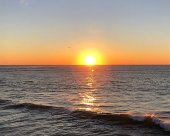 The Northern Exposure - Beautiful Beachfront Condo Right on the Ocean. - North Topsail Beach - Beach