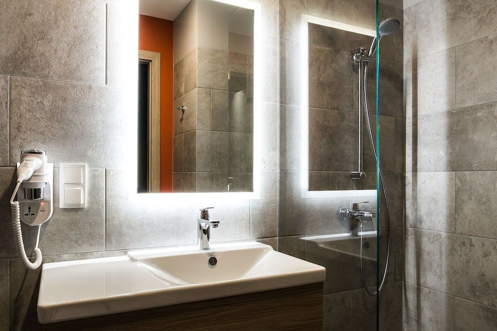 Bathroom view of ibis Styles Warszawa City