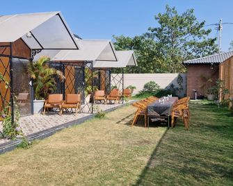 Great Escape Club - Indore - Patio