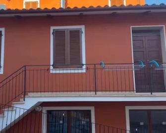 Holiday Home 'Il Focolare dei Sibillini' with Mountain View, Balcony & Wi-Fi - Fiastra - Edificio