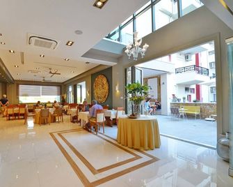 Hotel Evilion Sea And Sun - Neoi Poroi - Ristorante