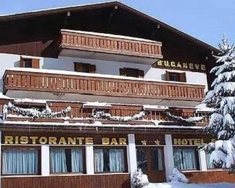 Hotel Bucaneve - Moena - Gebouw