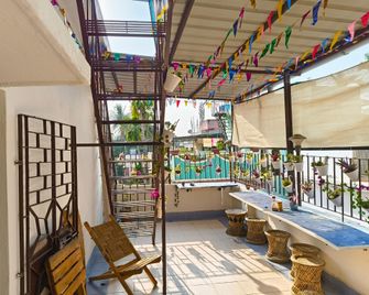 Calcutta Backpackers - Kolkata - Balcony