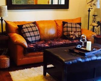 Beautiful & Affordable Condo - Incline Village - Living room