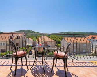 Villa Pero and Jele with terrace - Mlini - Balkón