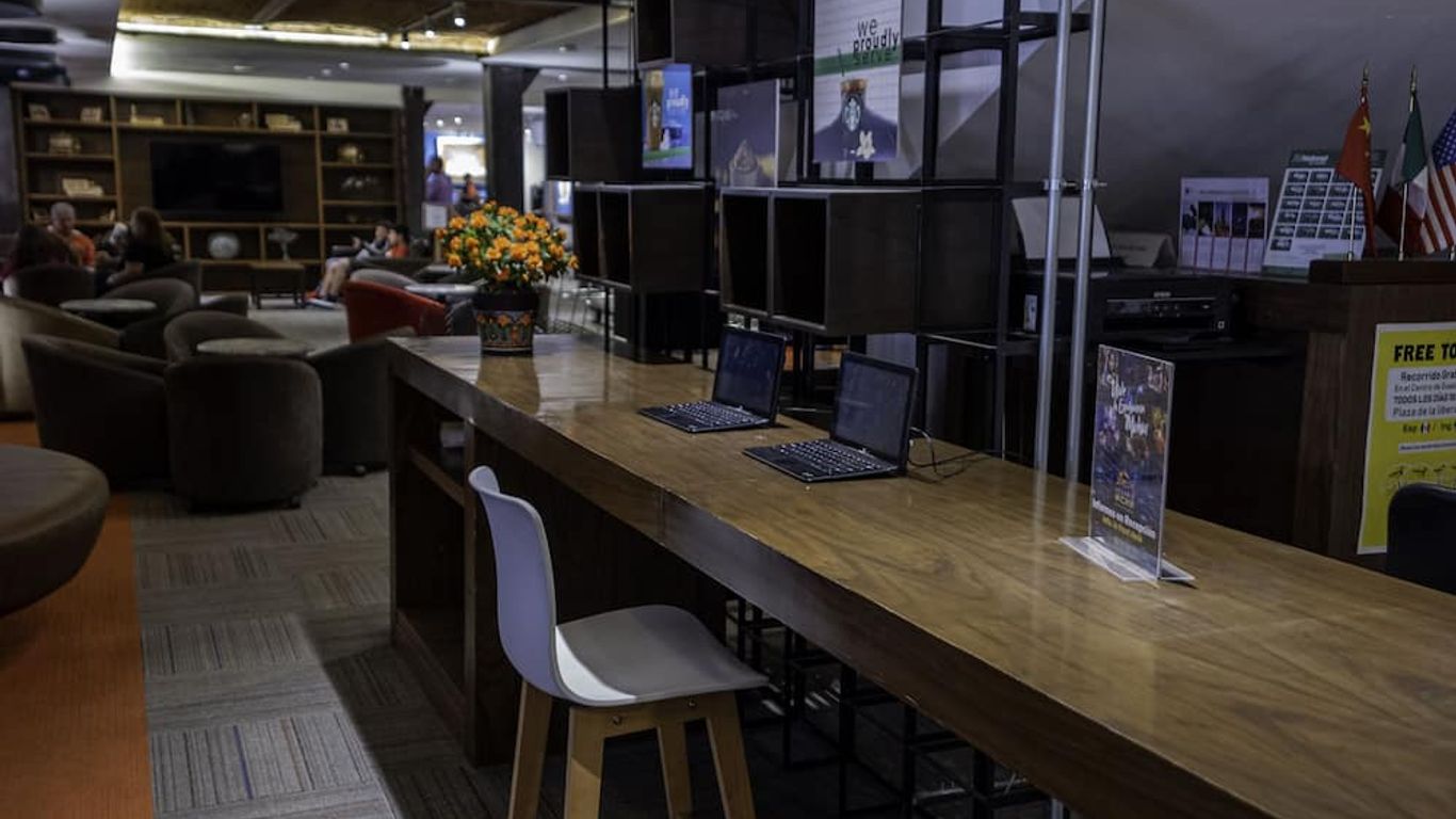 Hotel Fenix