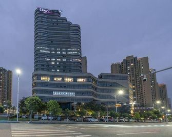 Chongqing Hechuan Wenyue (France) Resort Hotel - Chongqing - Building