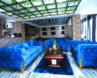 The Relyn Suite - Shillong - Restaurant