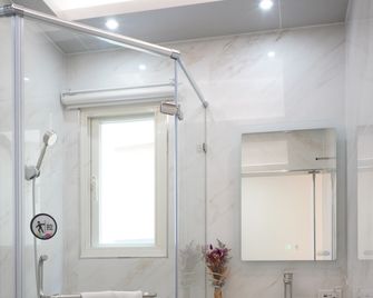 Little Piggy B&B - Manzhou Township - Bathroom