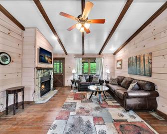 Coosawattee River Resort - Ellijay - Sala de estar