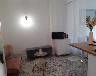Studio de l'Horloge - Studio de Charme, hyper centre Maison Jean Vilar - Avignon - Living room