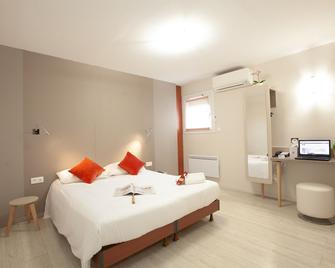 Best Hotel Lyon - Saint Priest - Saint-Priest - Bedroom