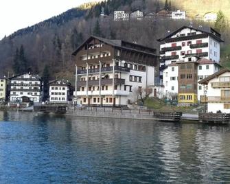 Appartamento Italia - Alleghe - Vista del exterior
