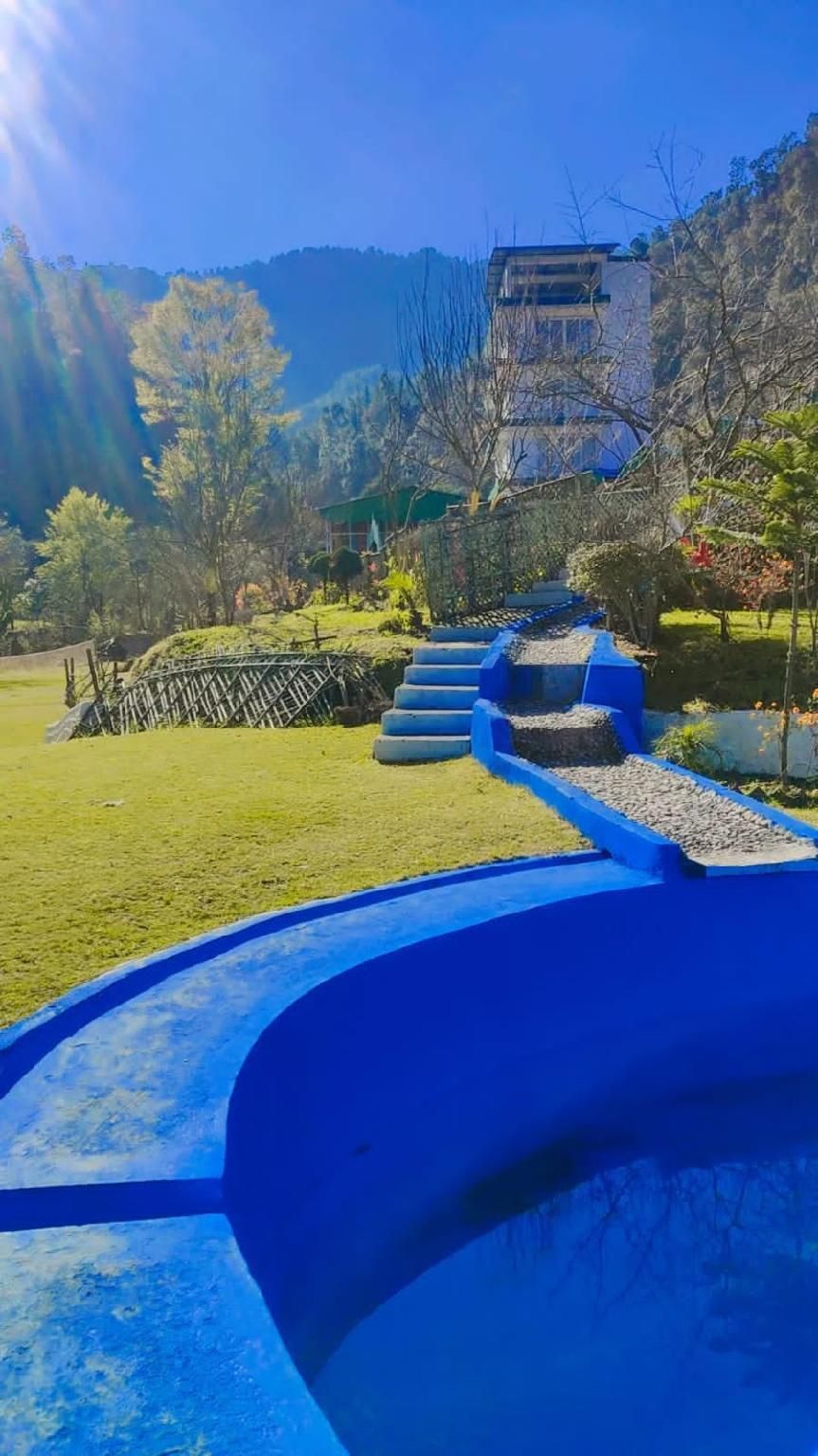 Nature Walk Resort Mussoorie - מוסורי - בריכה