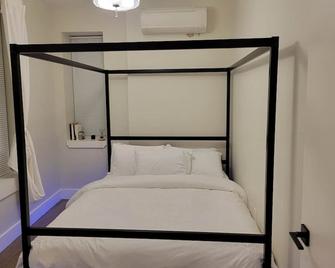Cozy 1 bedroom in the Heart of Brooklyn! - Brooklyn - Habitación