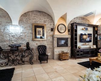 La Locanda del Conte Mameli - Olbia - Lobby