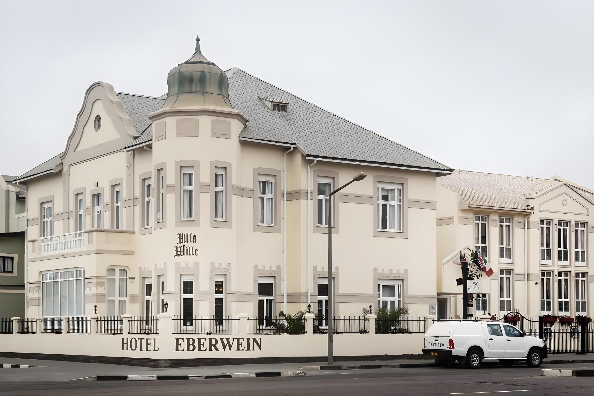 Hotel Eberwein - סוואקופמונד - בניין